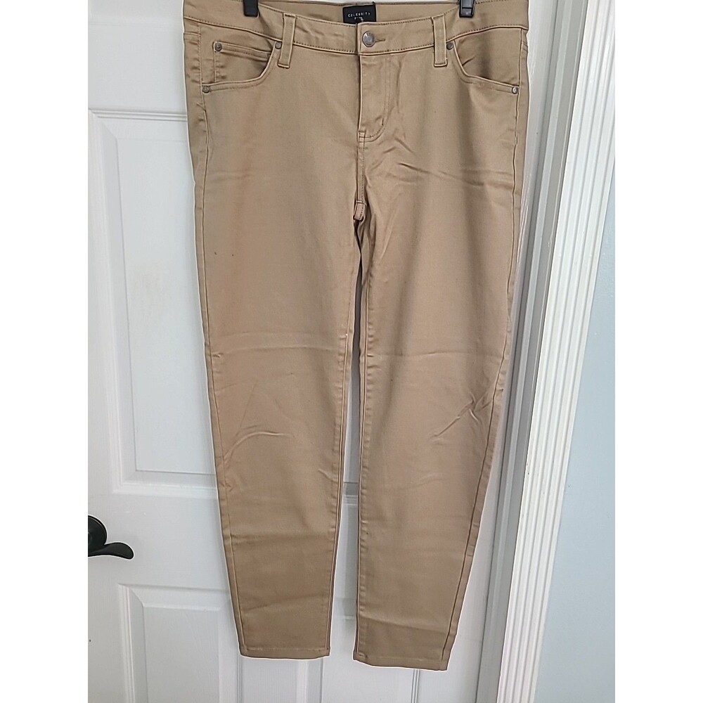 New Celebrity Pink skinny jeans in a khaki/tan color. Sz 15/32.